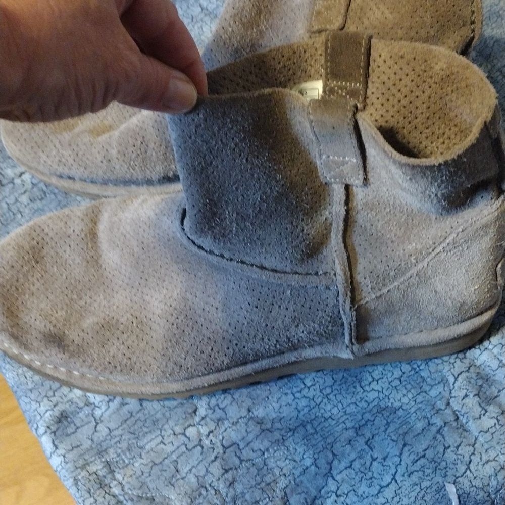 Ugg suede ankle boot - Picture 2 of 6